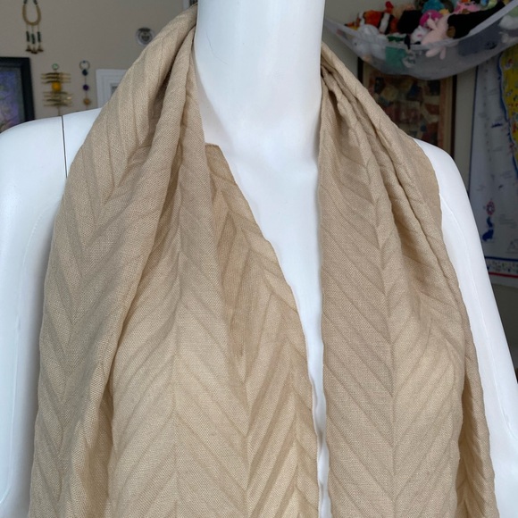 tan chevron scarf - Picture 3 of 3
